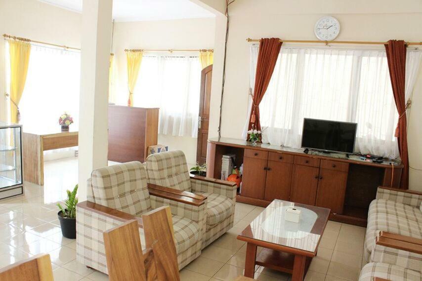 Amerta Giri Guest House Wonosobo Dış mekan fotoğraf