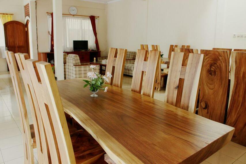 Amerta Giri Guest House Wonosobo Dış mekan fotoğraf